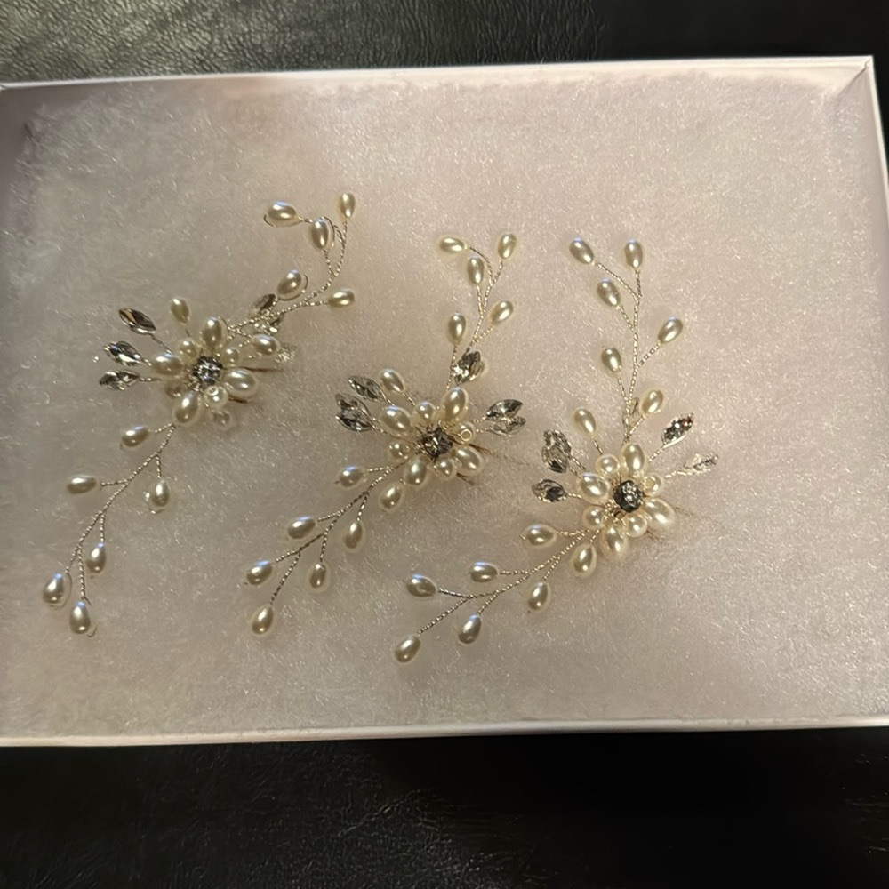 NIB, 3 piece hair accessories, pearls & rhinestones in silver, Bridal/Prom/updo